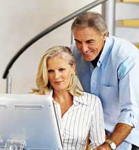 couple using bill pay
